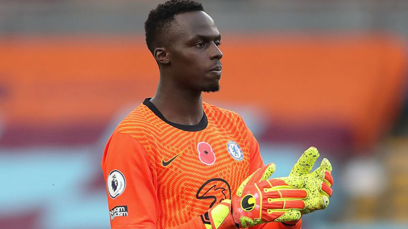 Eduard Mendy, membuat nyaman pertahanan Chelsea. (REUTERS/SKY SPORTS)